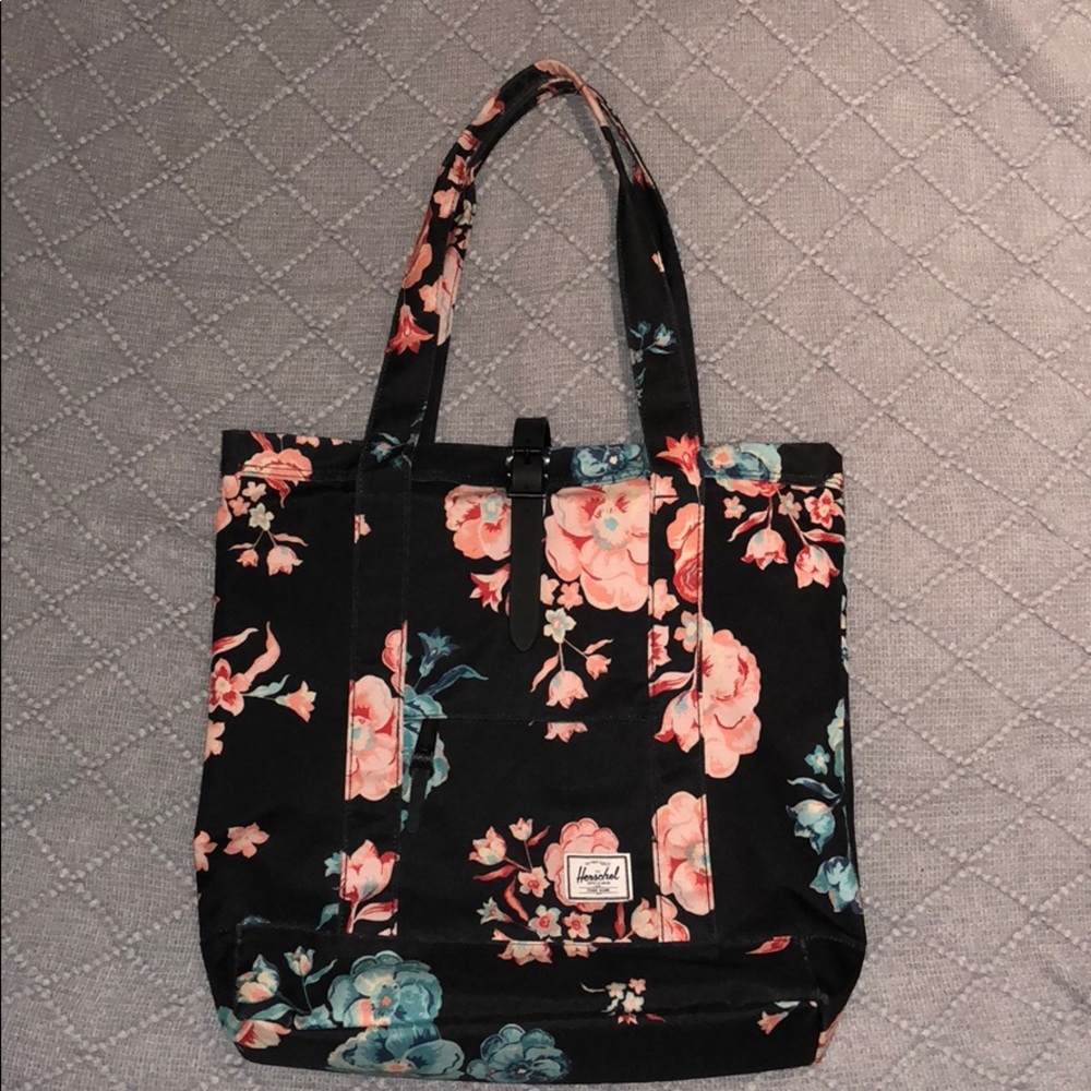 Herschel Tote